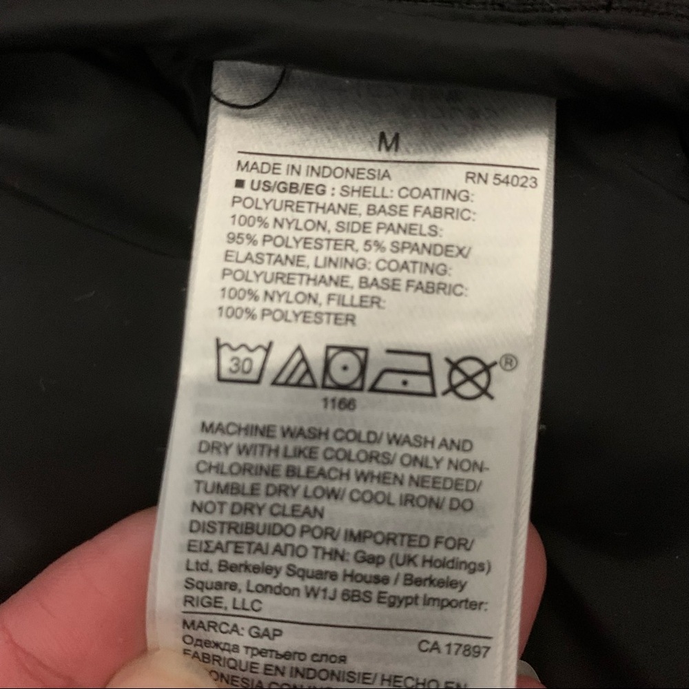 Gap Primaloft Vest - image 8